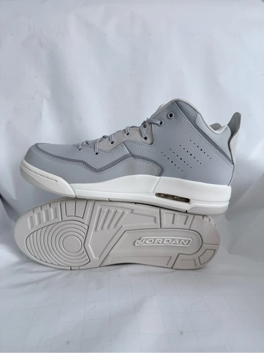 Jordan Men's Grey Low-Top Sneakers